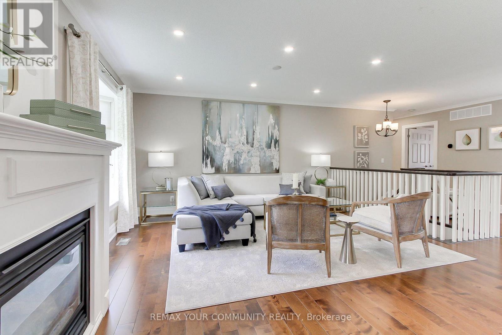 #5 23 REDDINGTON DRIVE - 17