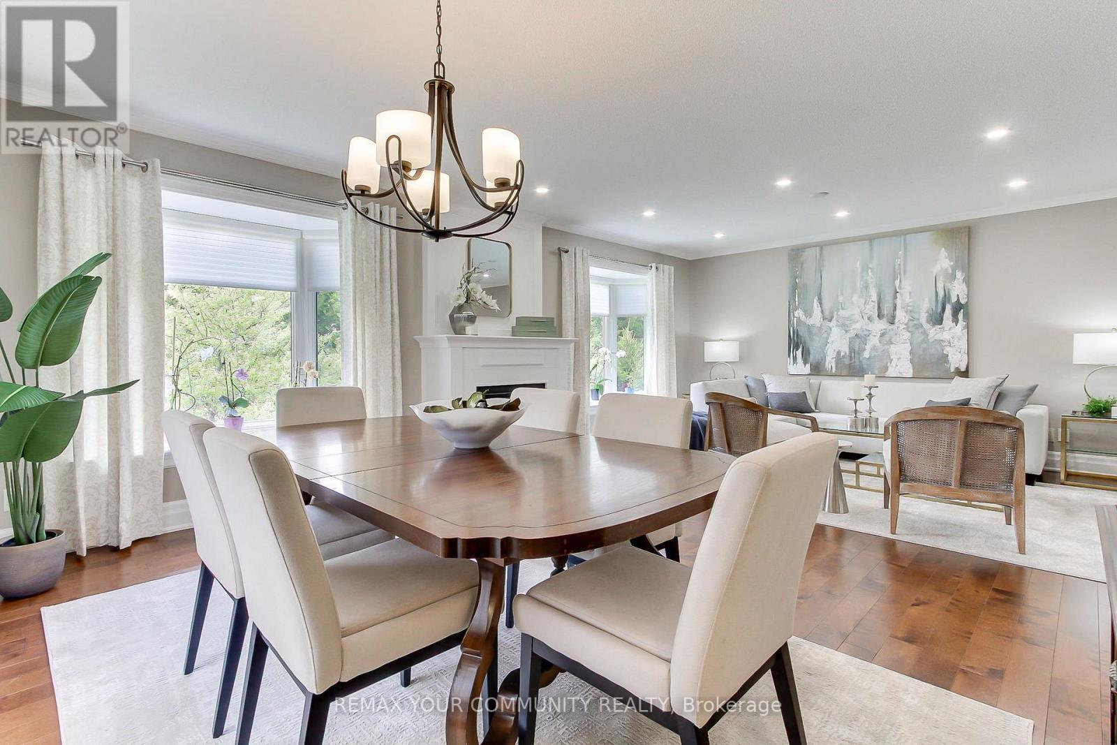 #5 23 REDDINGTON DRIVE - 24
