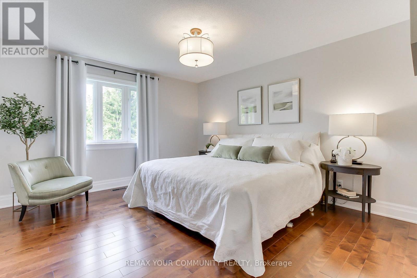 #5 23 REDDINGTON DRIVE - 25