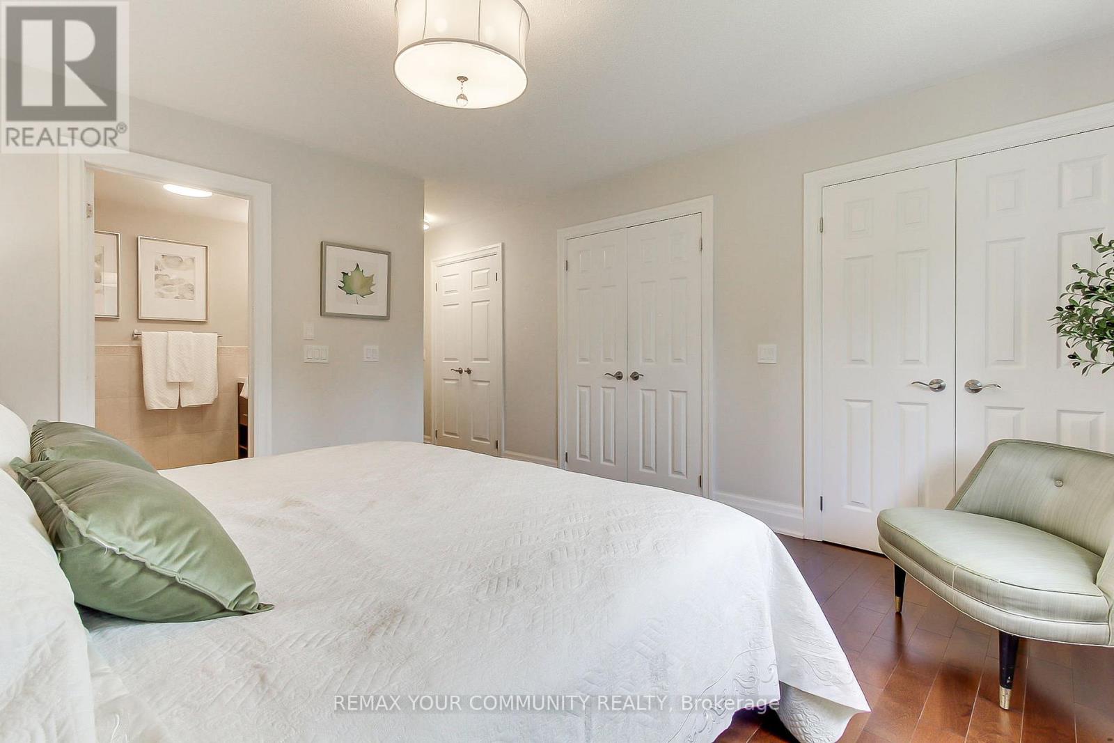 #5 23 REDDINGTON DRIVE - 28