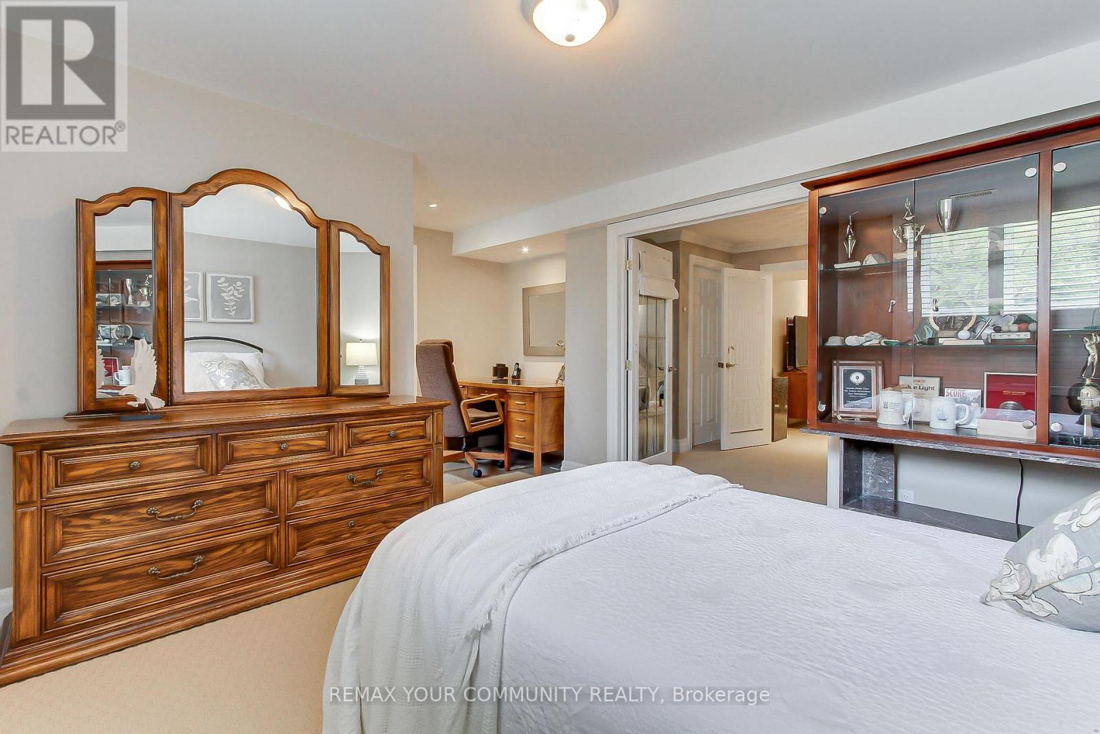 #5 23 REDDINGTON DRIVE - 41