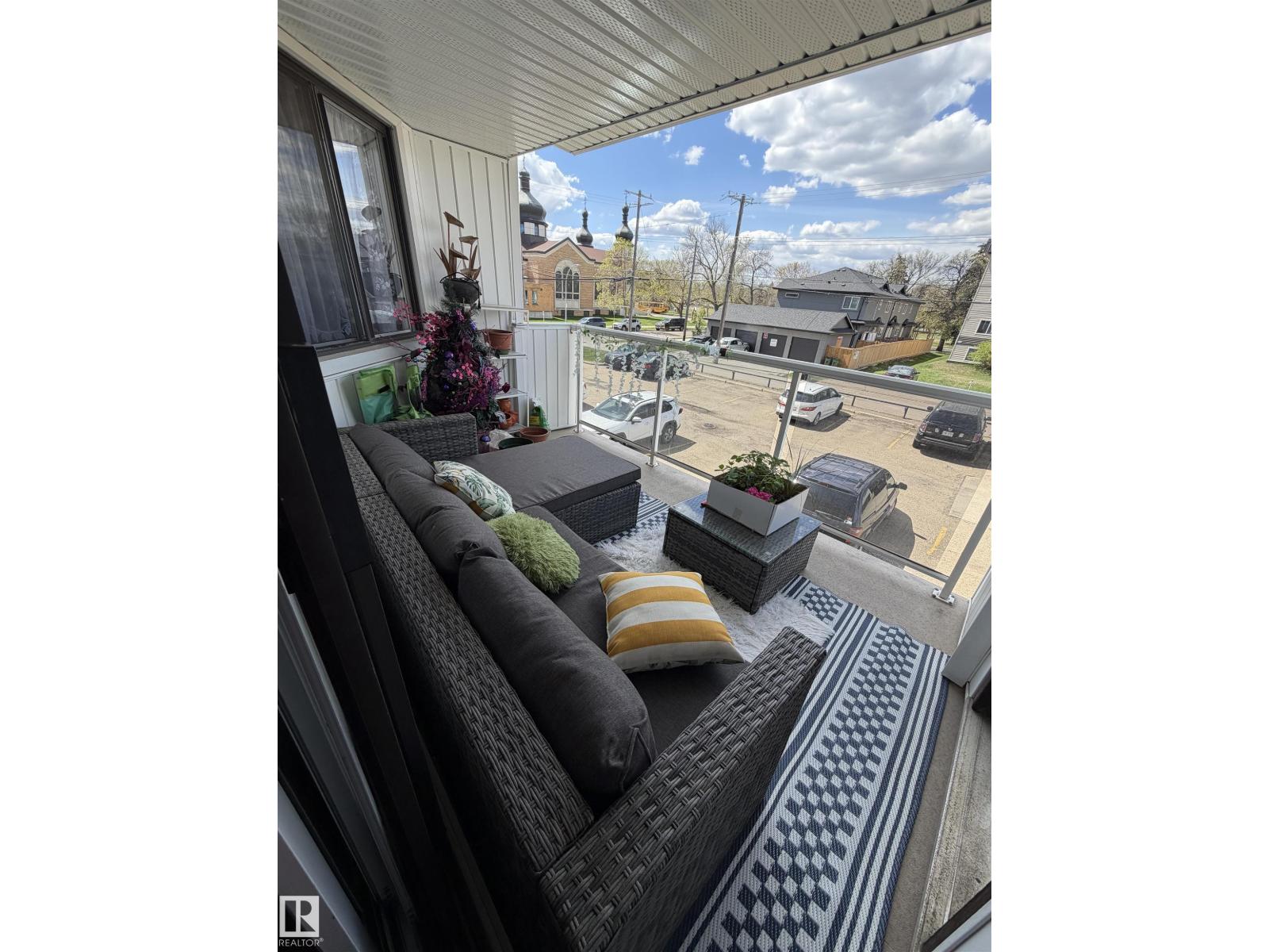 #205 10604 110 AV NW NW - 19