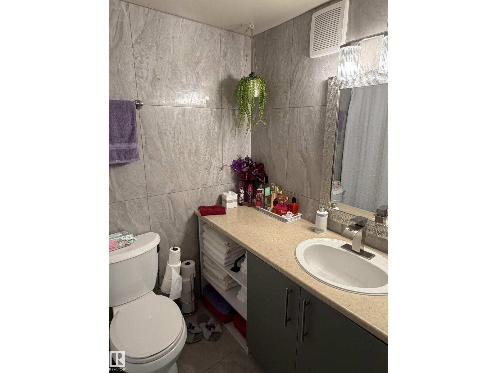 #205 10604 110 AV NW NW - 17