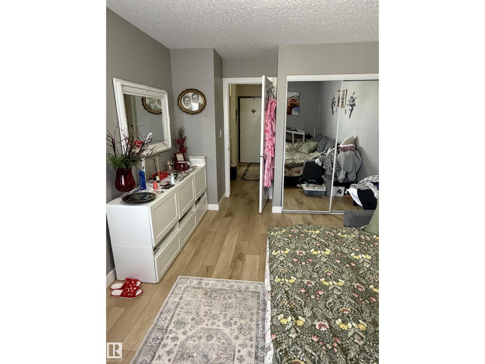 #205 10604 110 AV NW NW - 16