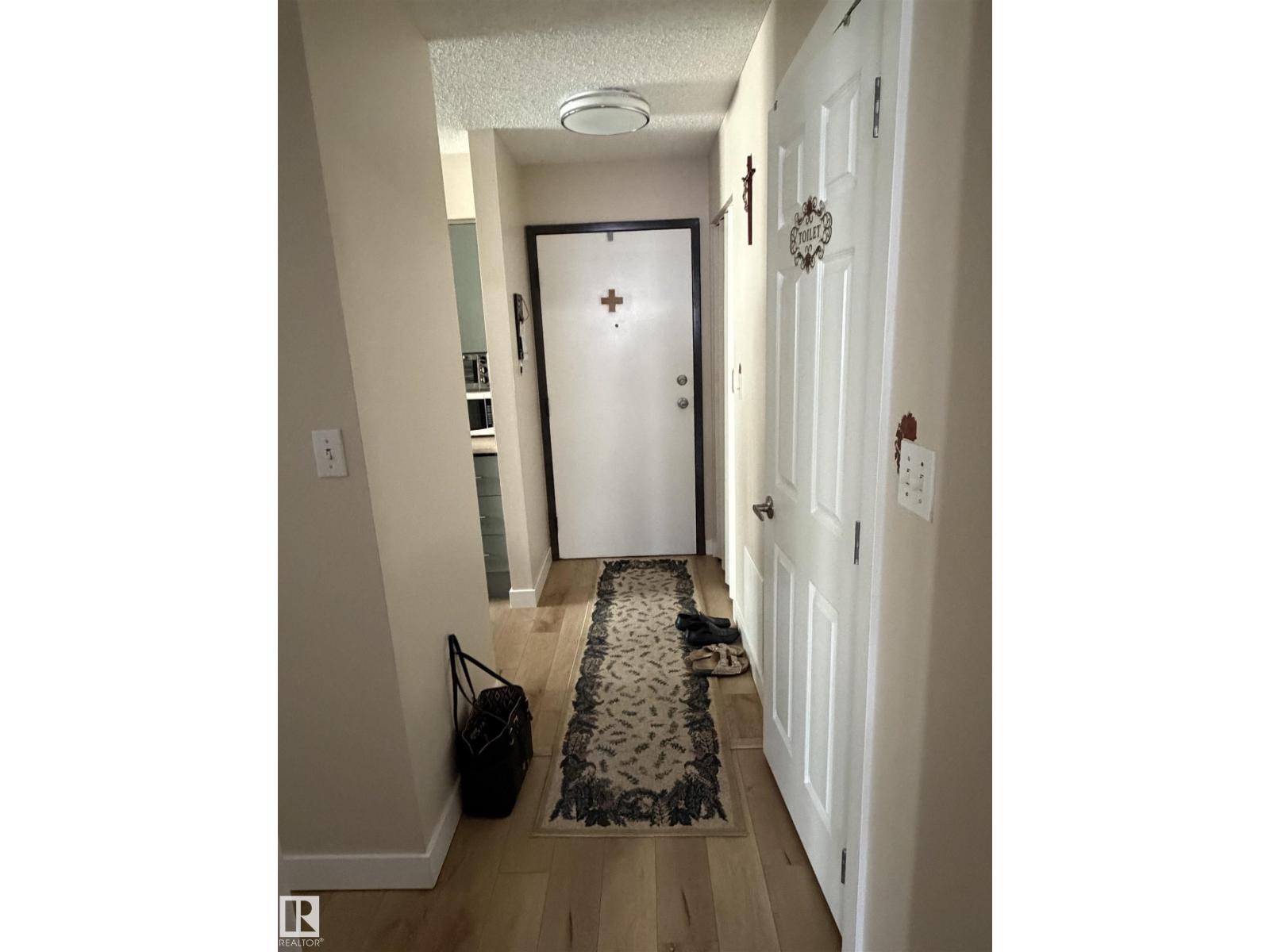 #205 10604 110 AV NW NW - 14