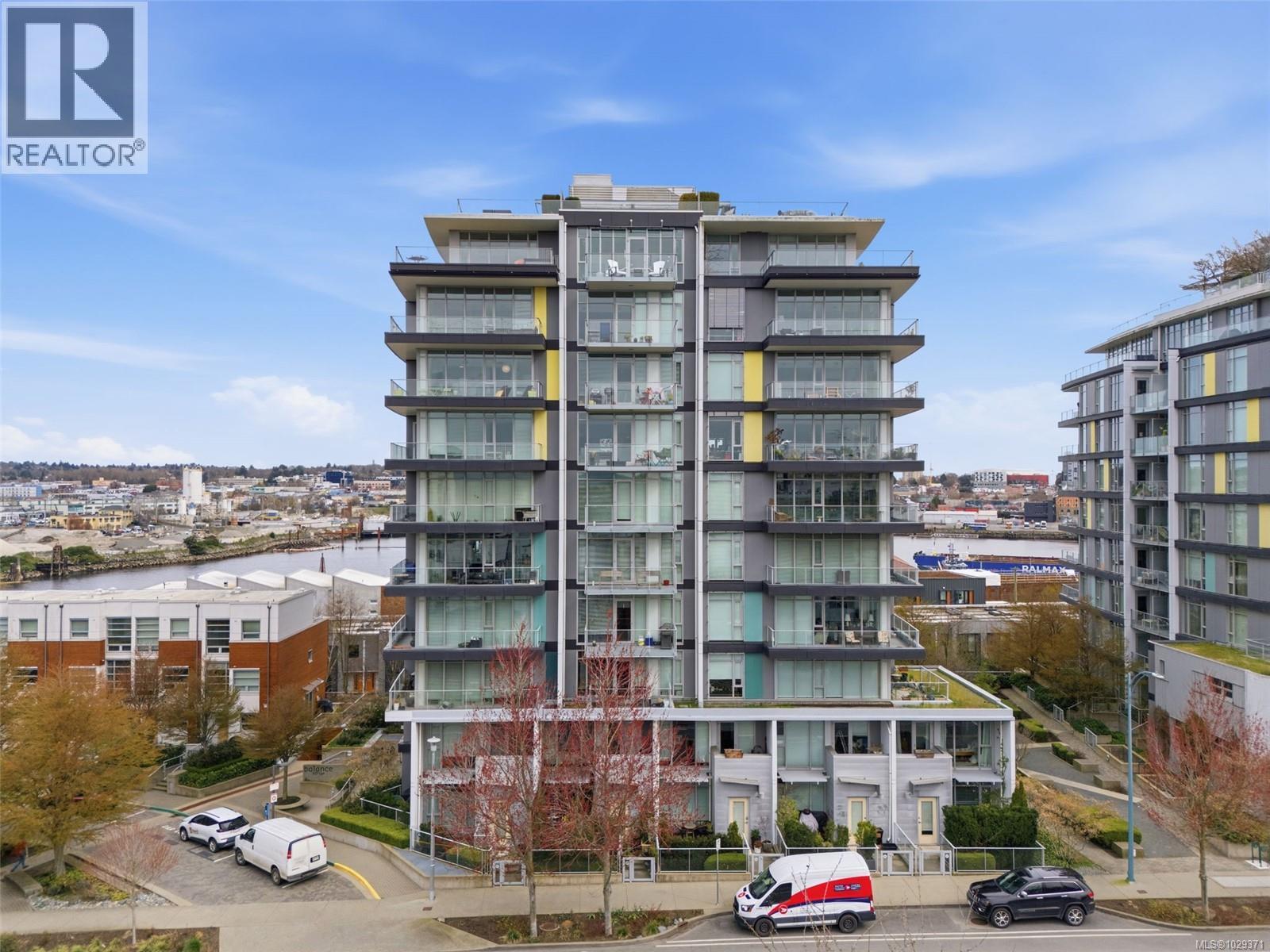 #803 379 Tyee Rd - 38