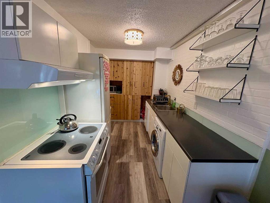 #2 1607 26 Avenue SW - 14