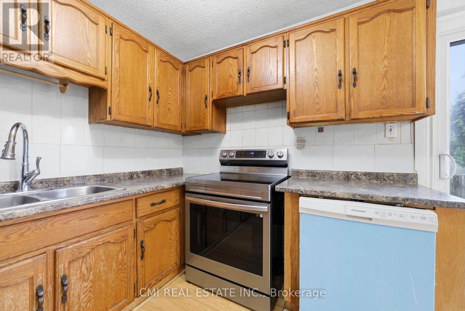 #44 1300 UPPER OTTAWA STREET - 12
