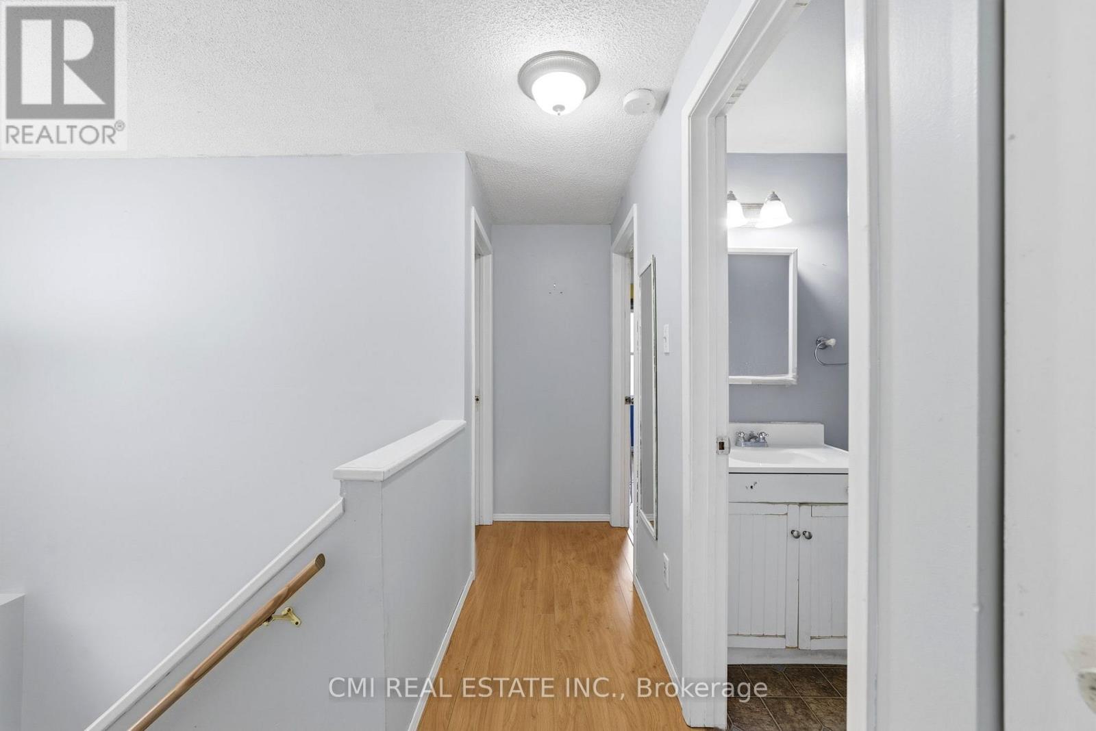 #44 1300 UPPER OTTAWA STREET - 18