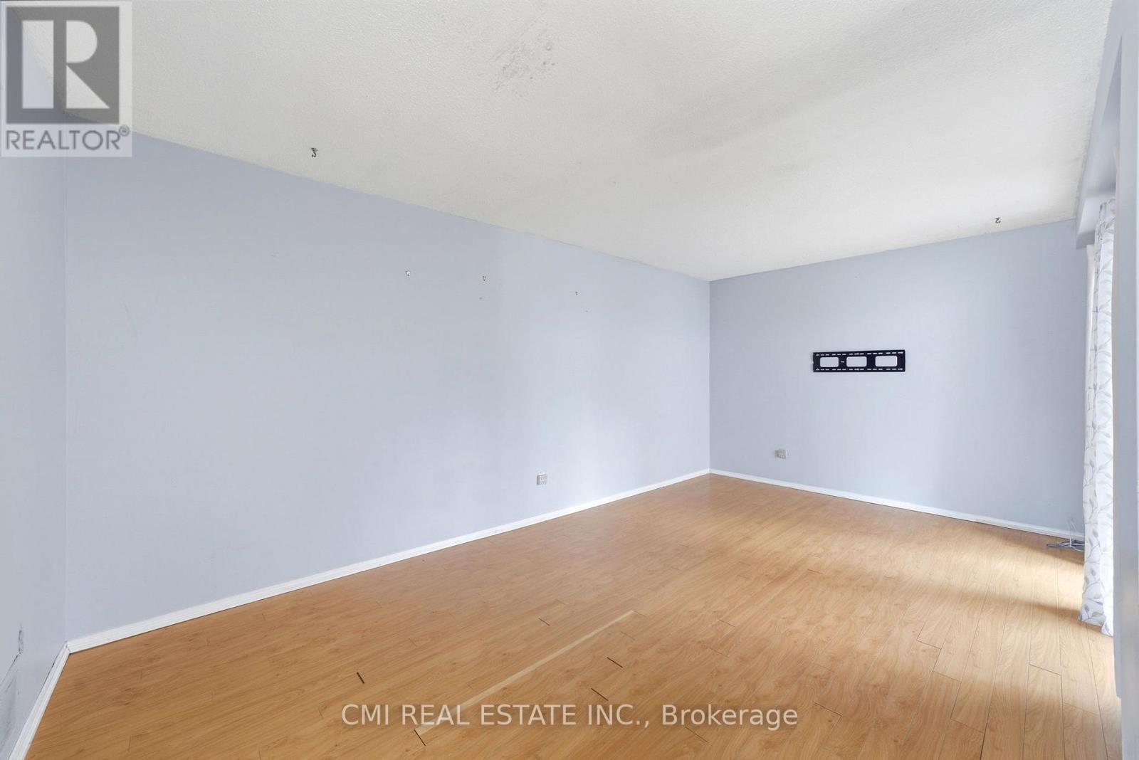 #44 1300 UPPER OTTAWA STREET - 22