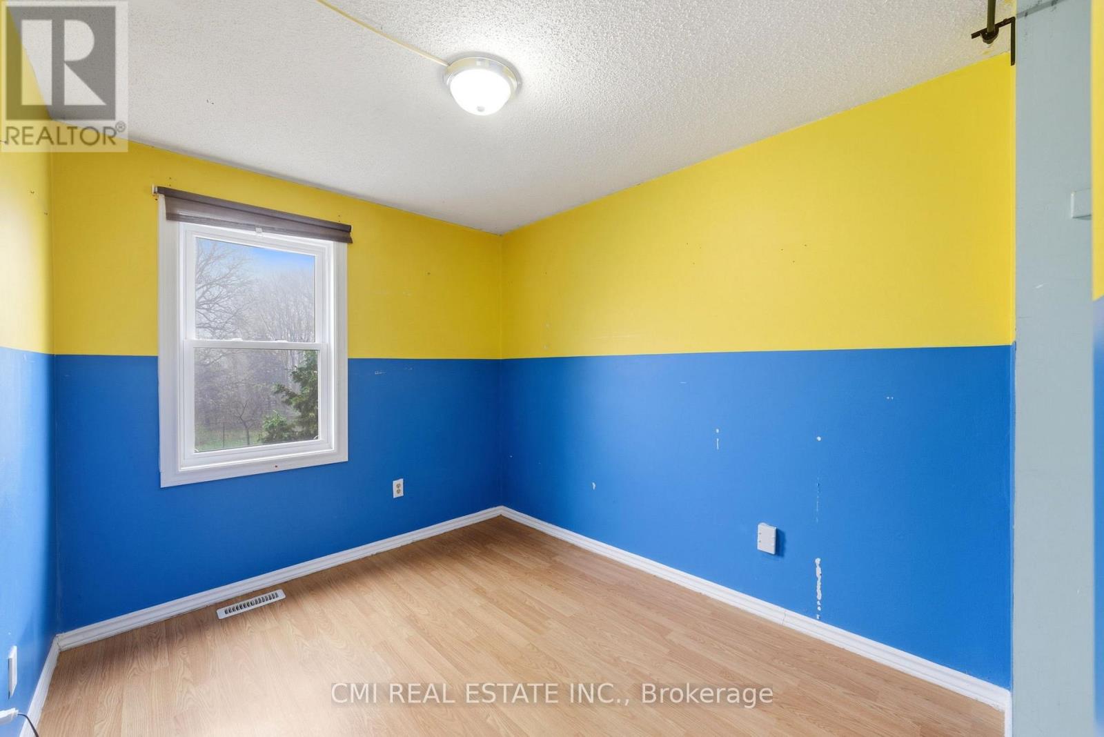 #44 1300 UPPER OTTAWA STREET - 27