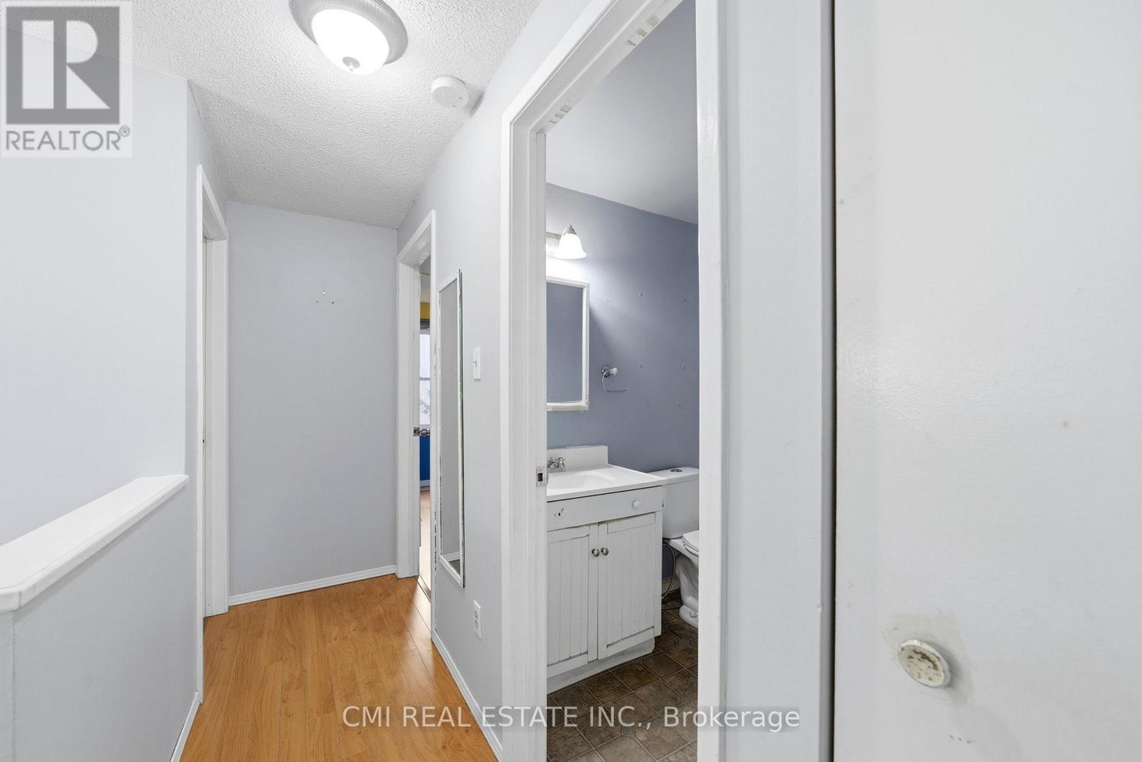 #44 1300 UPPER OTTAWA STREET - 29