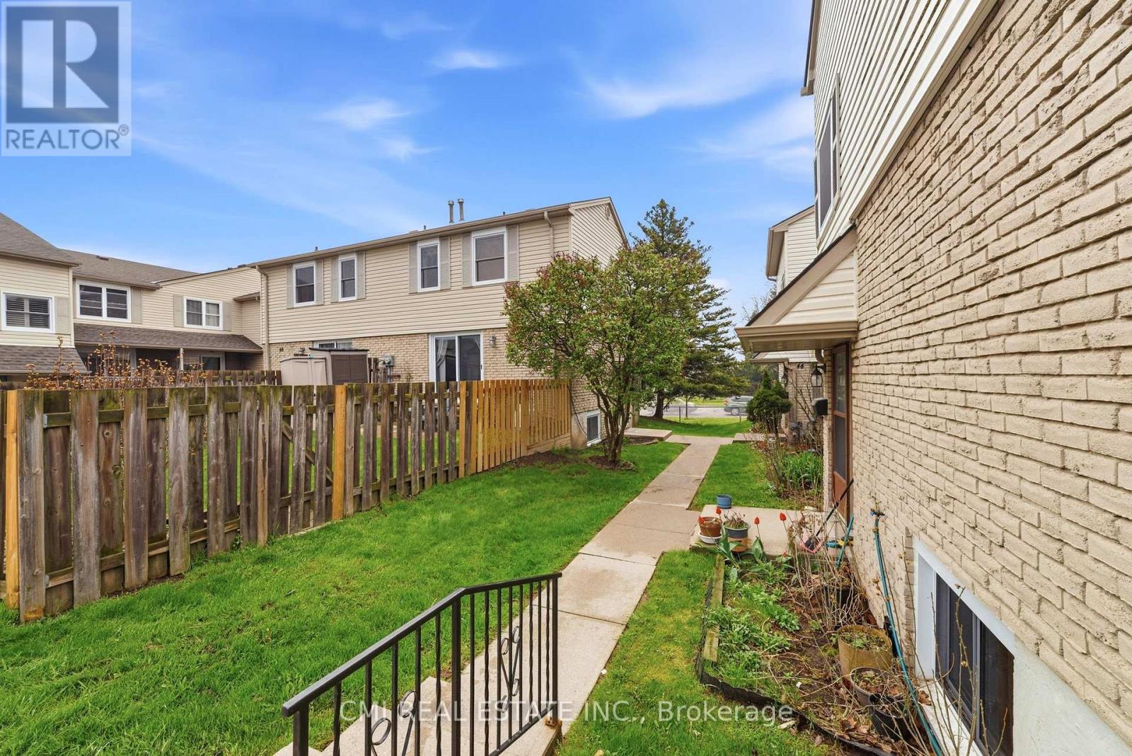 #44 1300 UPPER OTTAWA STREET - 41