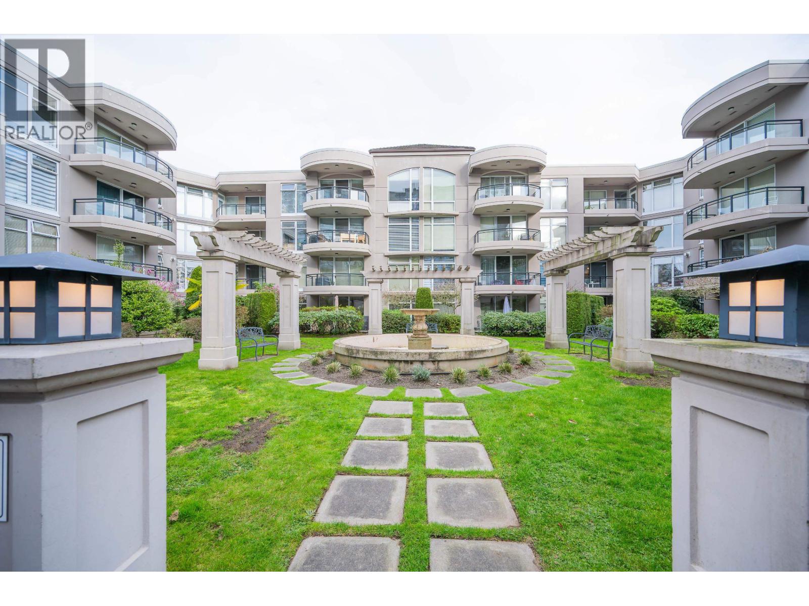 302 7080 ST. ALBANS ROAD, Richmond