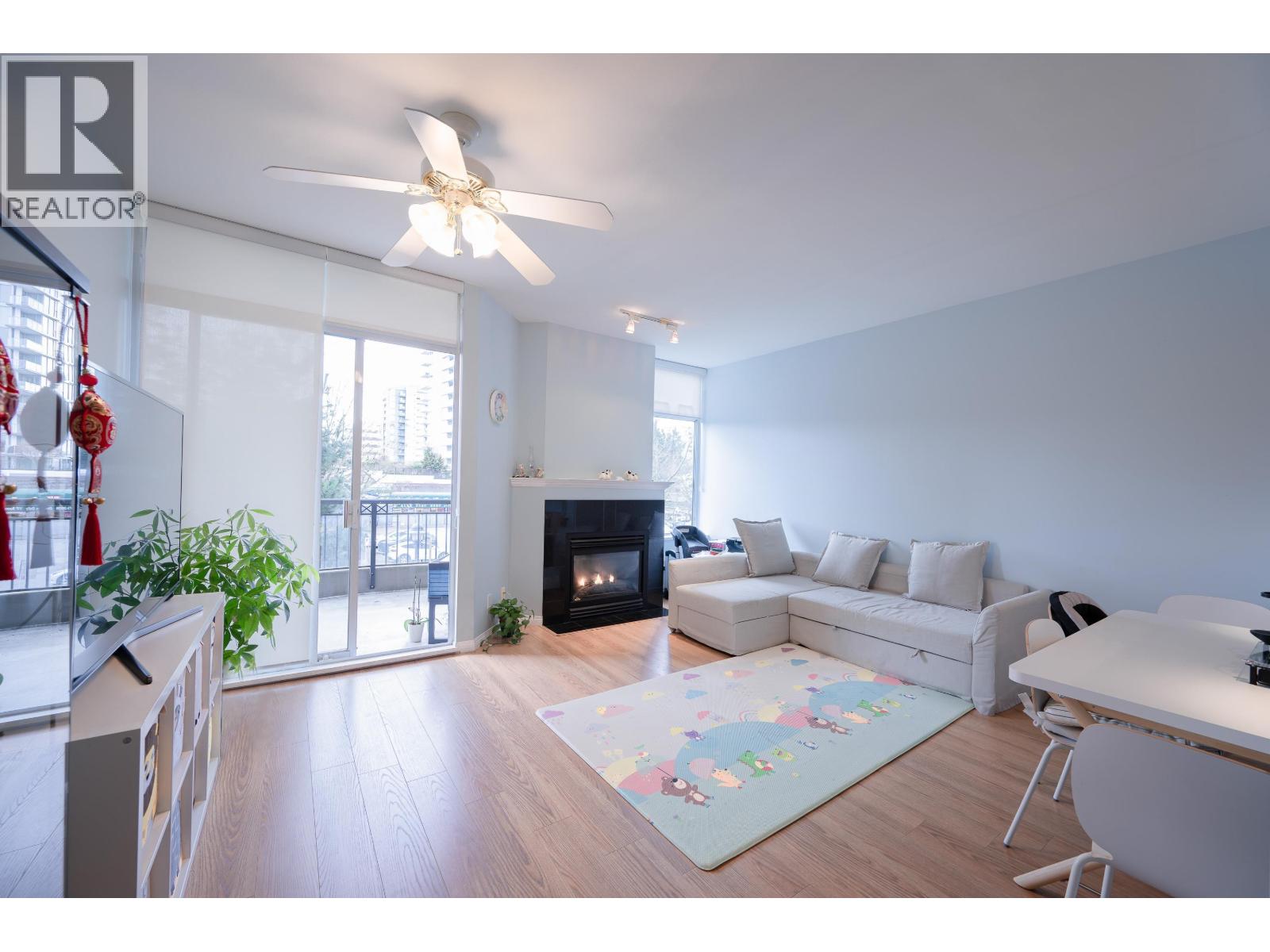 302 7080 ST. ALBANS ROAD, Richmond