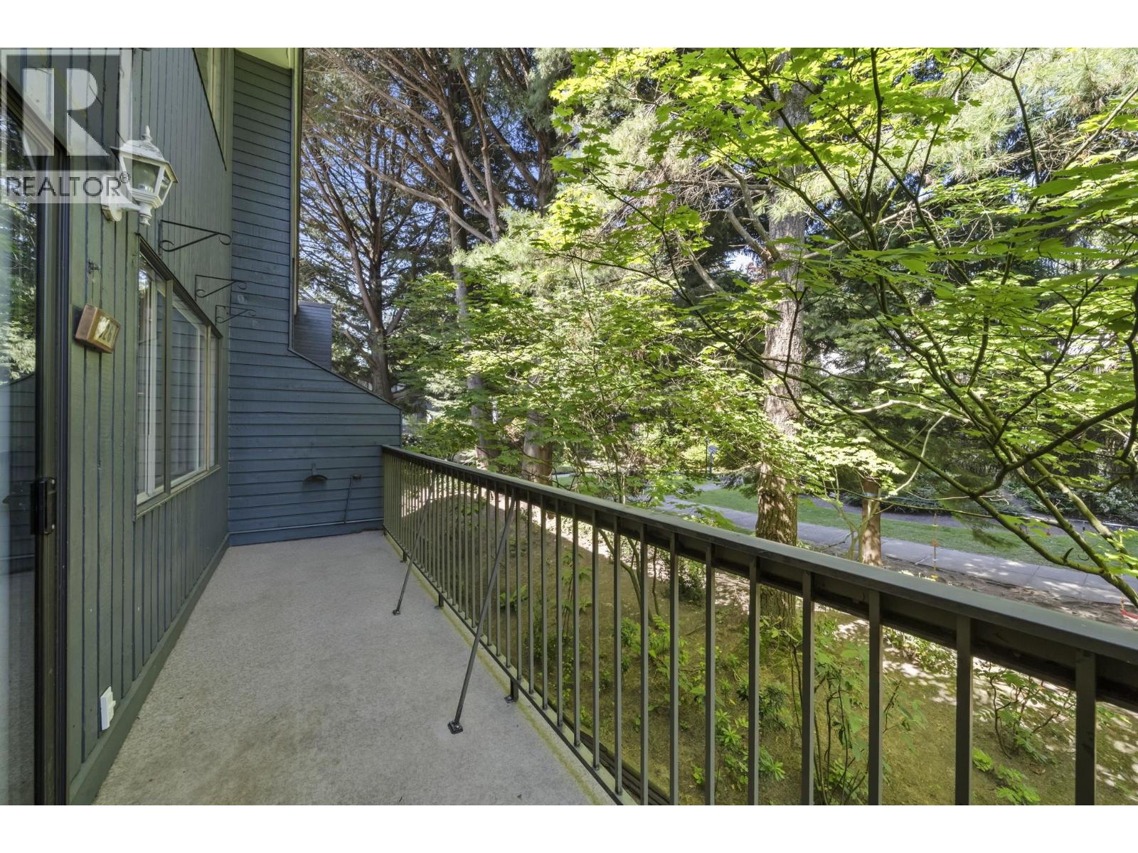 7326 CAPISTRANO DRIVE, Burnaby