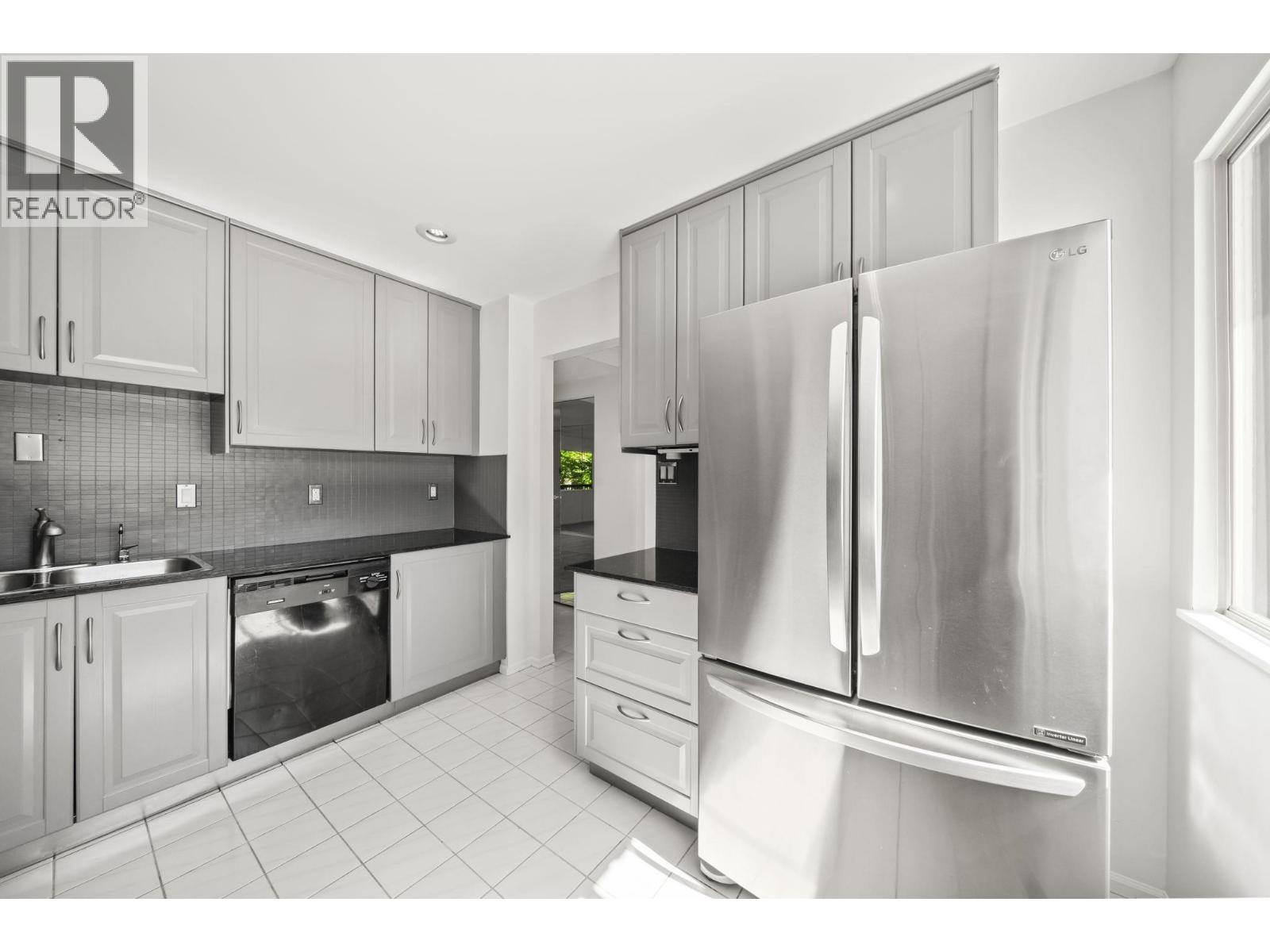 7326 CAPISTRANO DRIVE, Burnaby