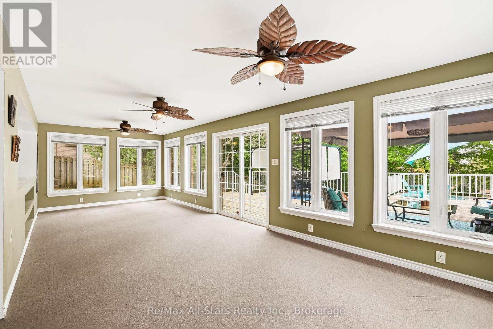 54 GRANDVIEW STREET S - 23