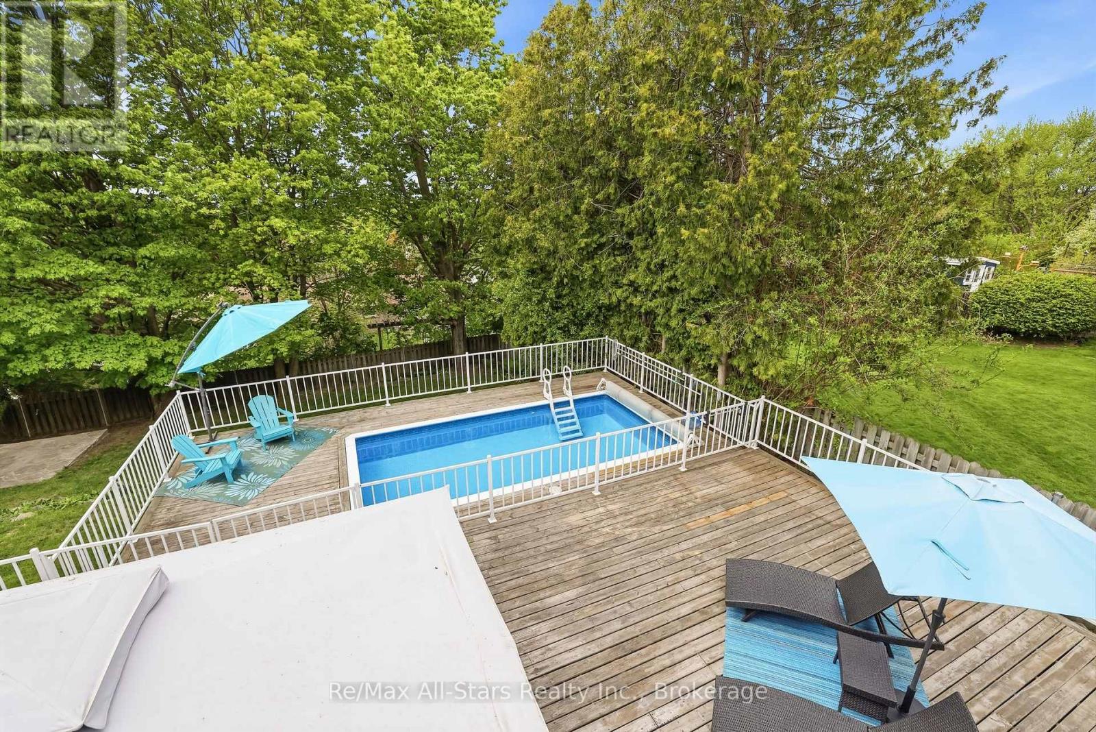 54 GRANDVIEW STREET S - 32