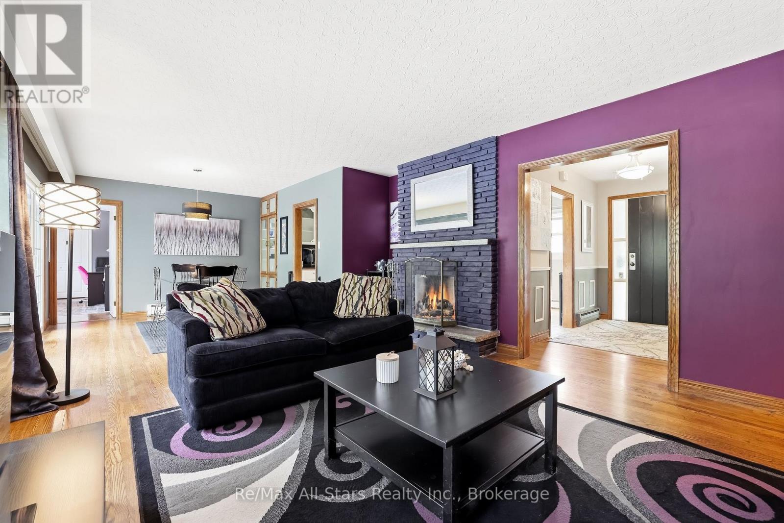54 GRANDVIEW STREET S - 4
