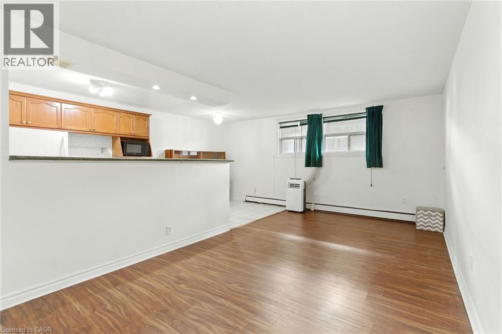 #102 264 OAKDALE Avenue - 4