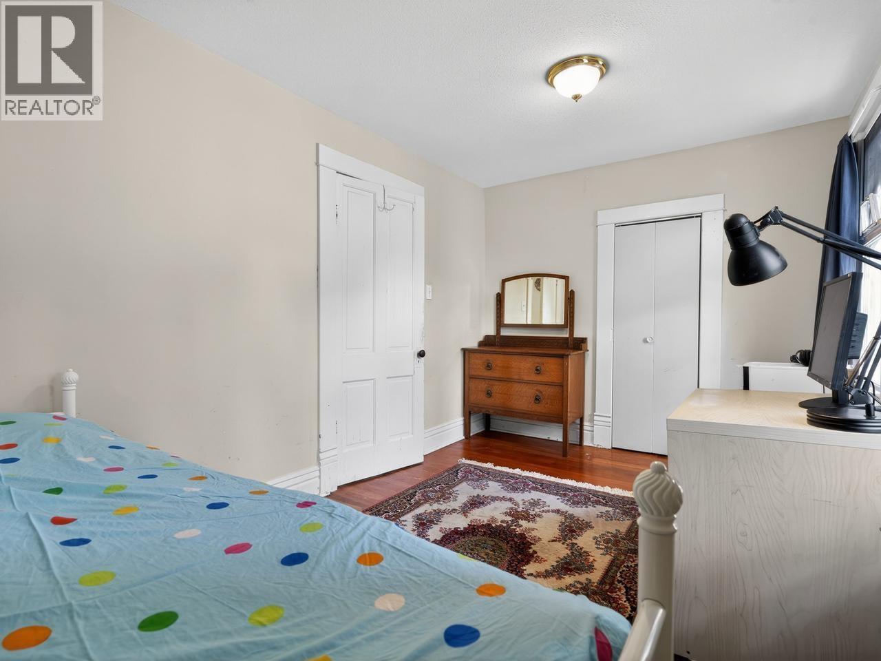 836 THIRTEENTH STREET, New Westminster