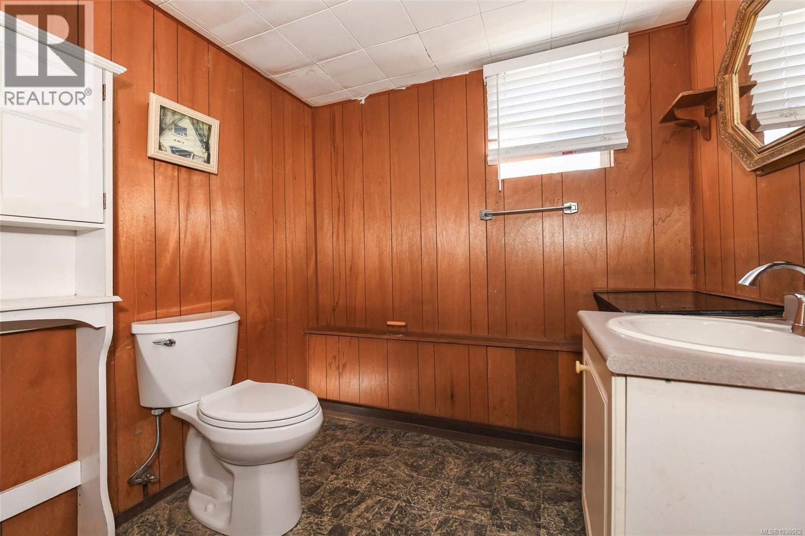 2029 Cedar Cres - 29