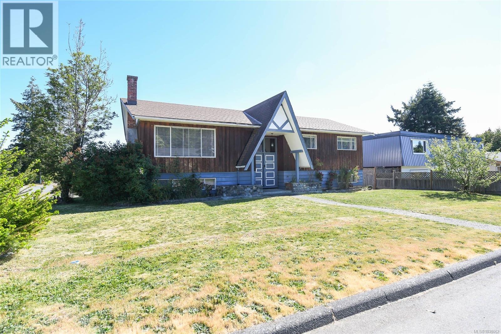 2029 Cedar Cres - 34
