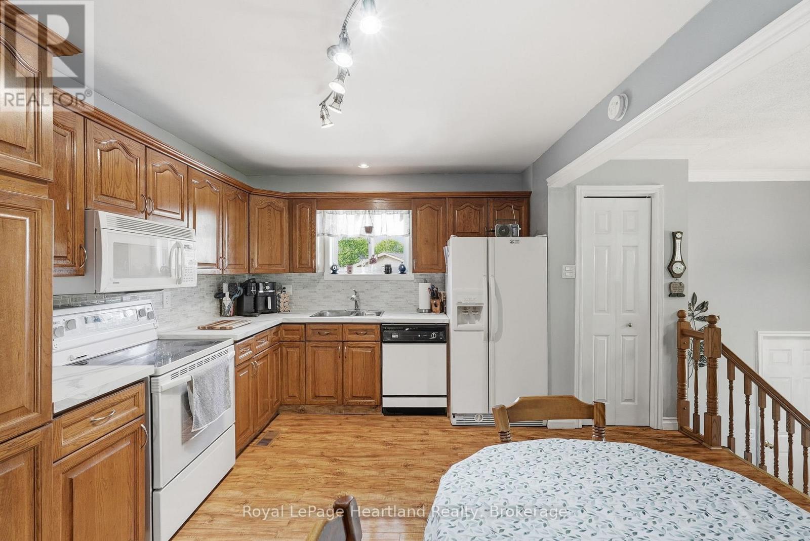3008 BROOKHAVEN DRIVE - 15