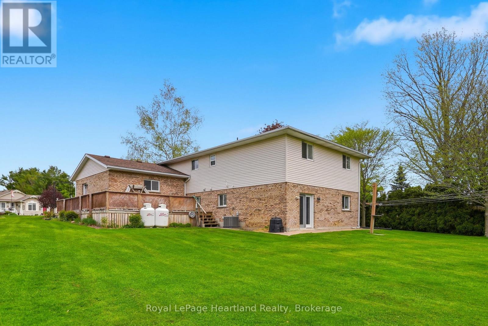 3008 BROOKHAVEN DRIVE - 30