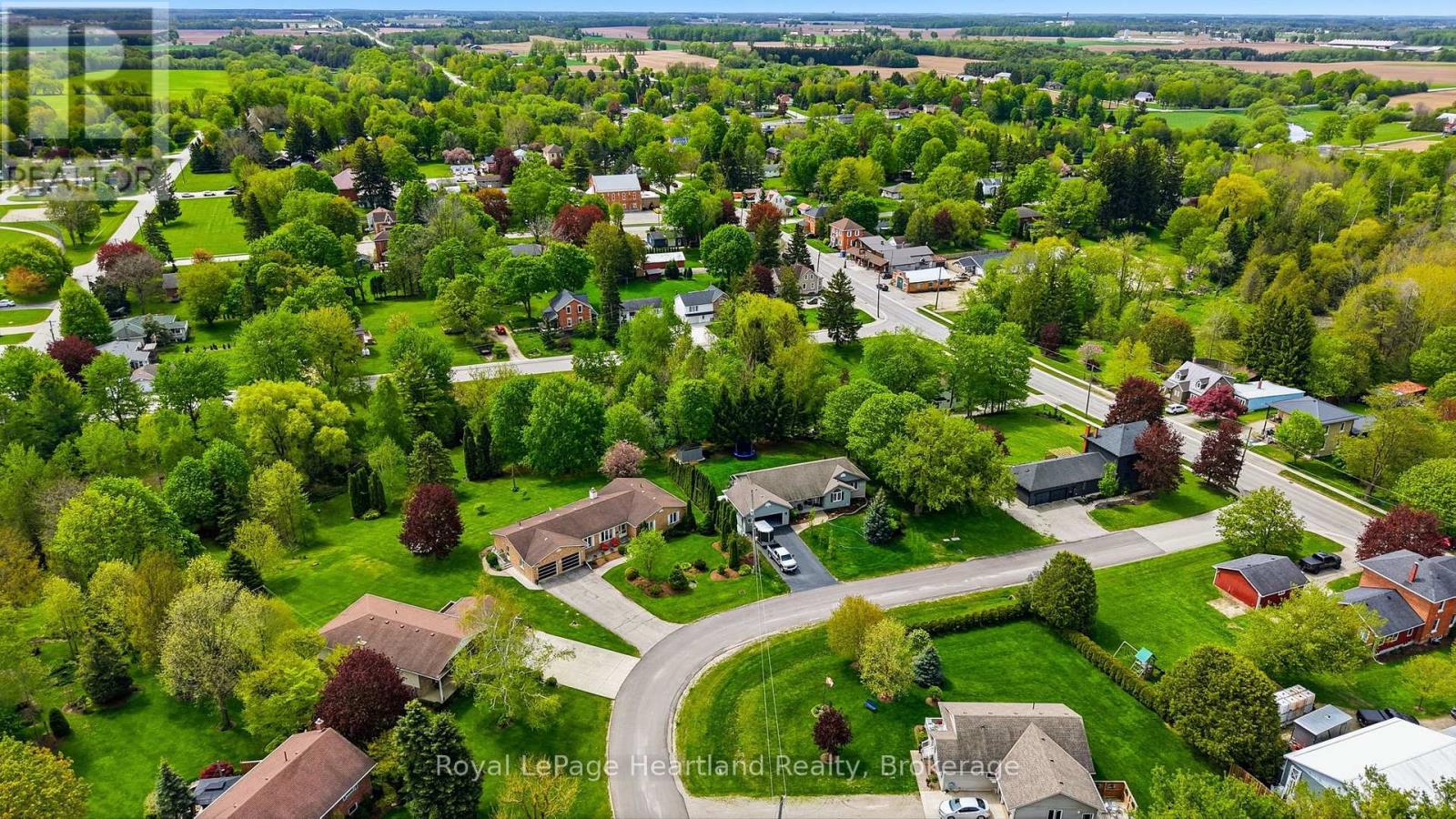 3008 BROOKHAVEN DRIVE - 39