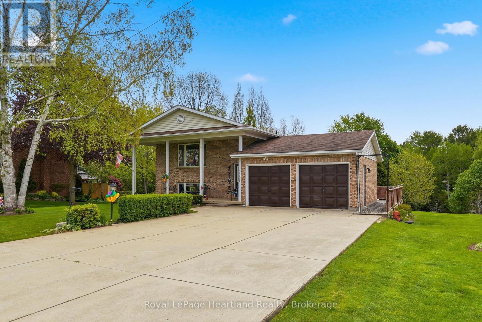 3008 BROOKHAVEN DRIVE - 42