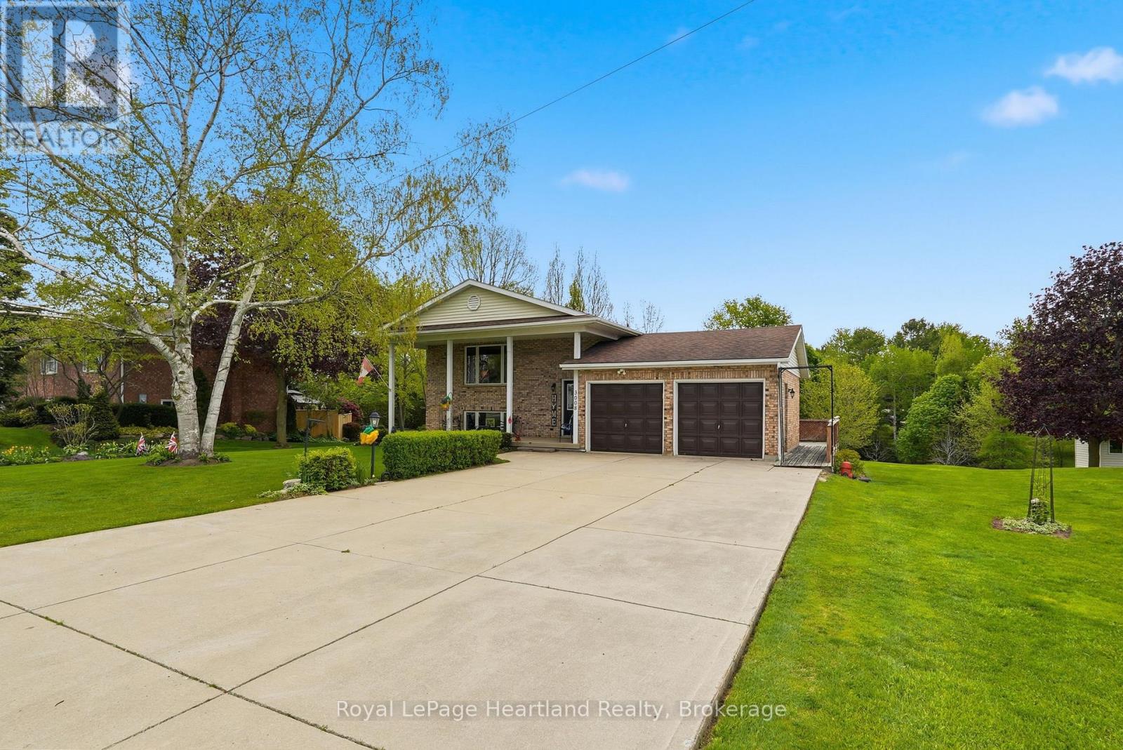 3008 BROOKHAVEN DRIVE - 43