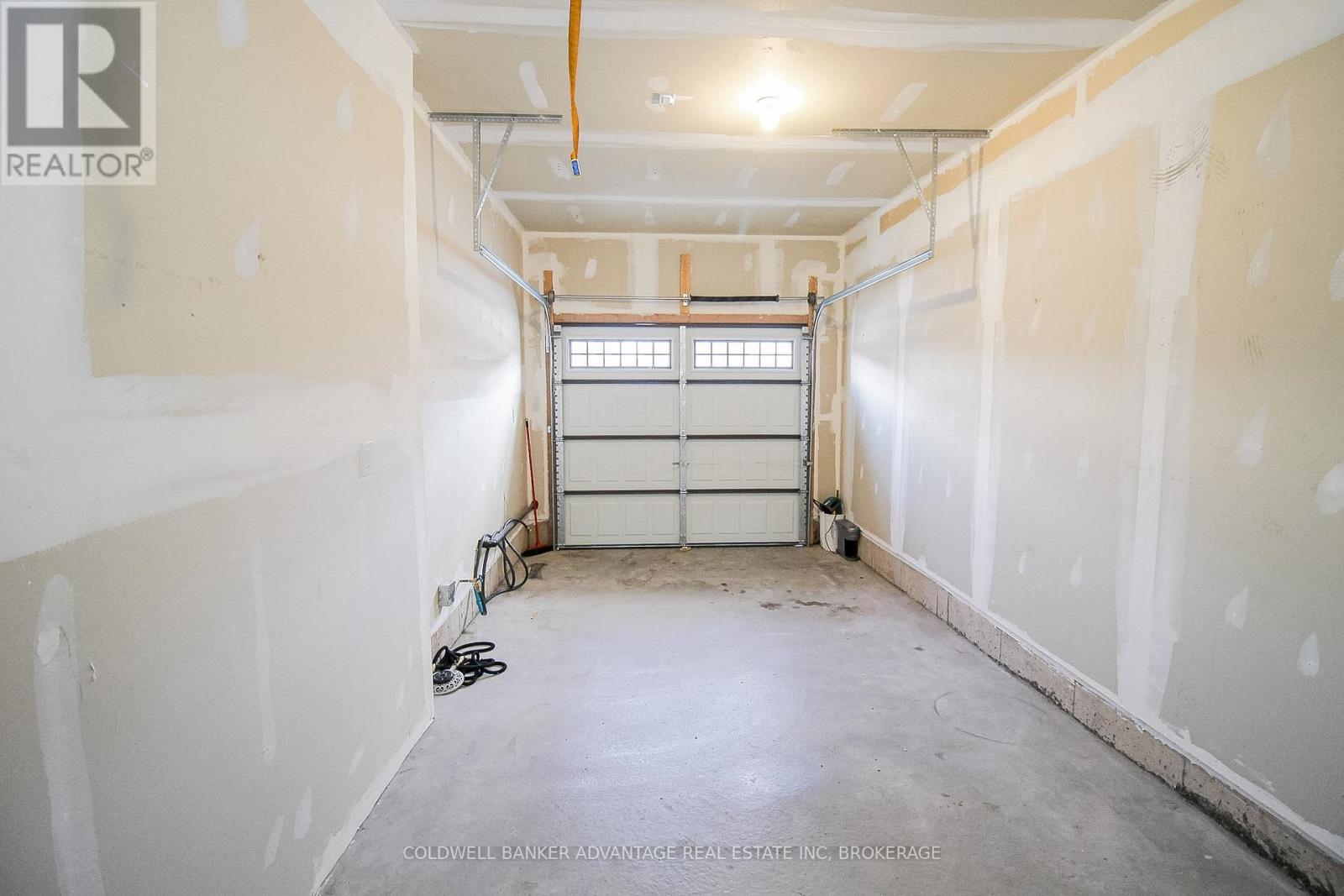 77 KEELSON STREET - 38