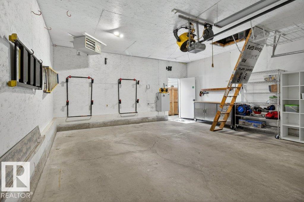 18007 99A AV NW NW - 33
