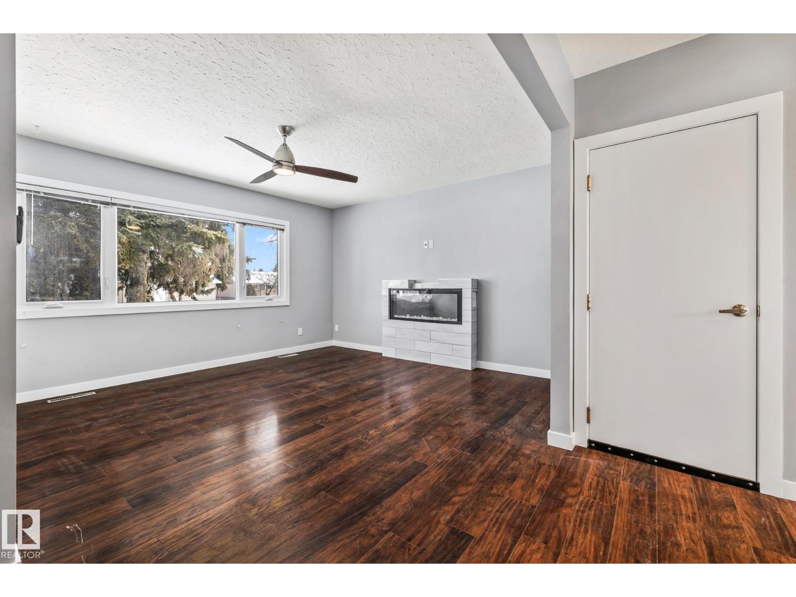13608 137 ST NW - 4
