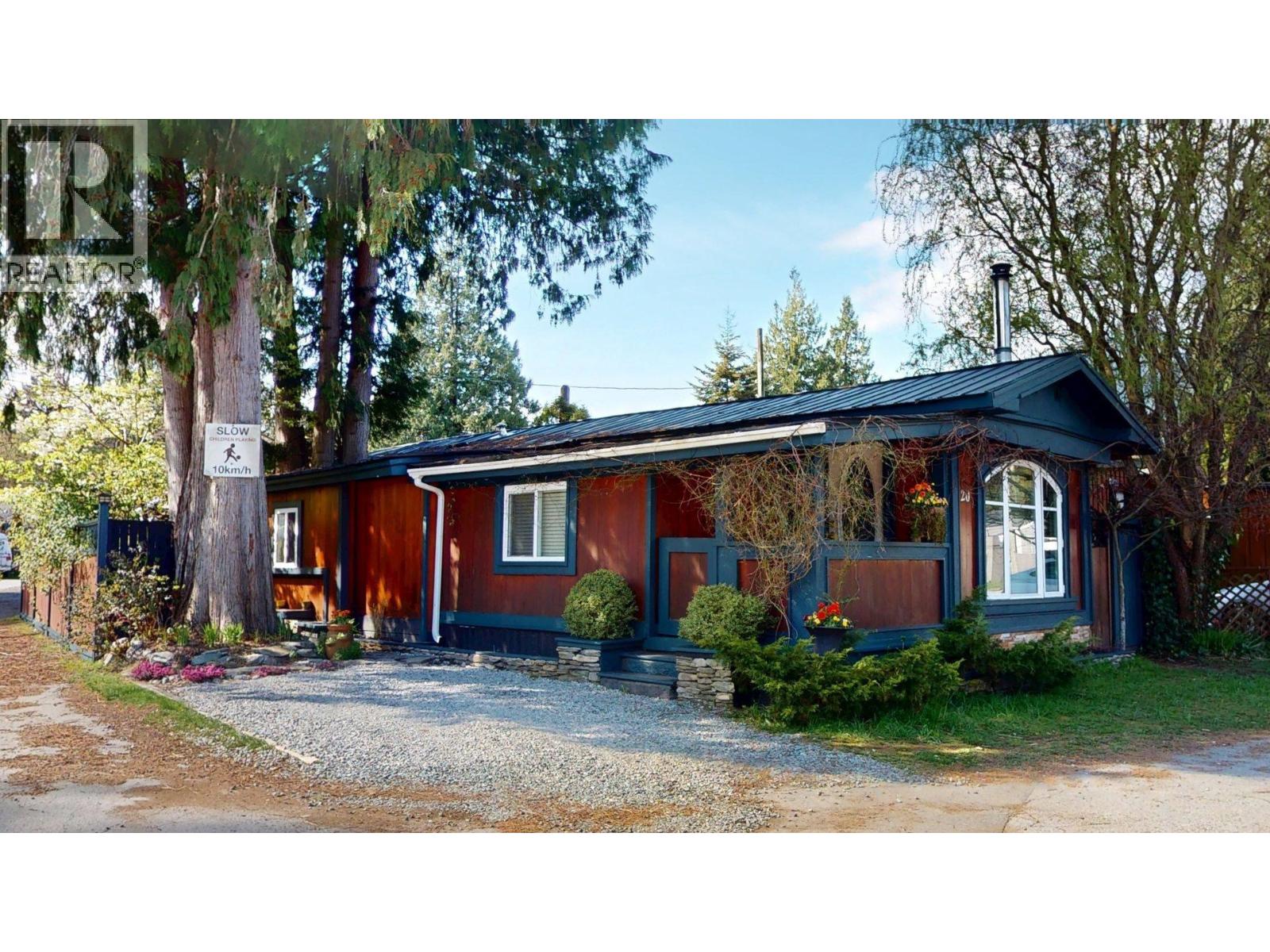 20 40022 GOVERNMENT ROAD, Squamish