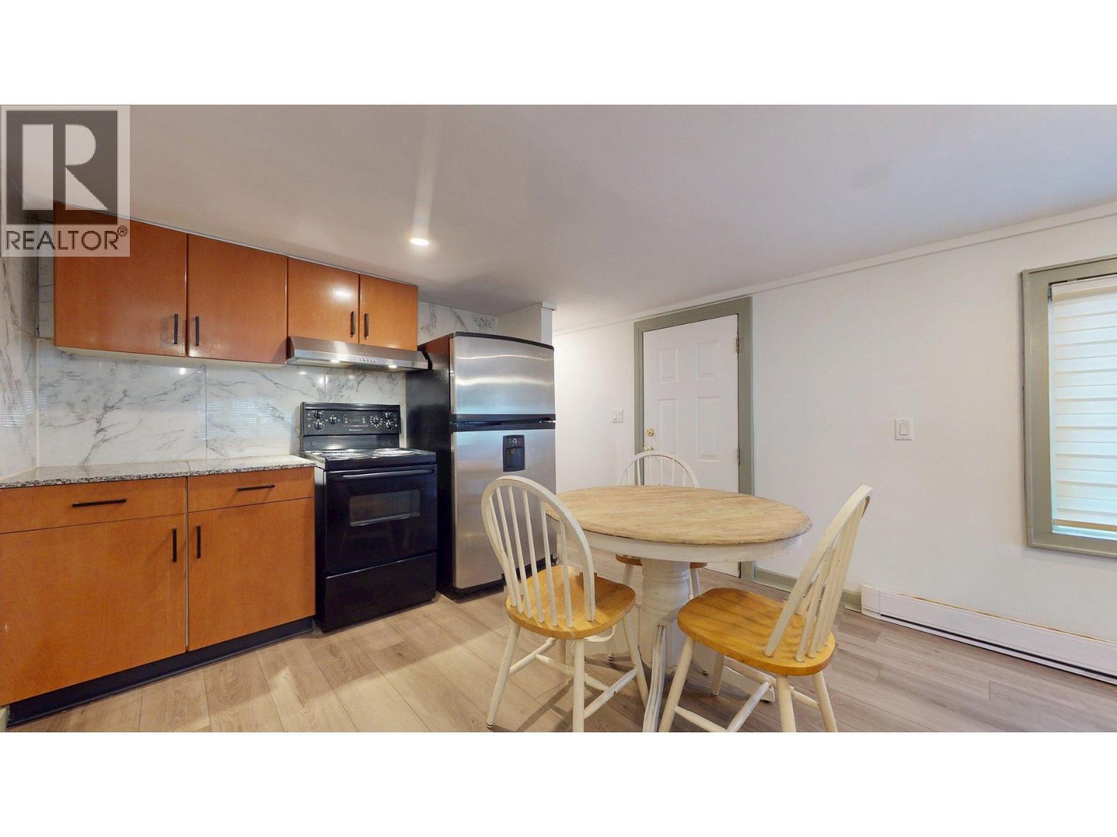 20 40022 GOVERNMENT ROAD, Squamish
