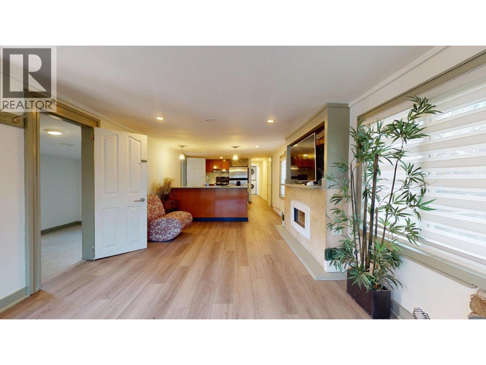 20 40022 GOVERNMENT ROAD, Squamish