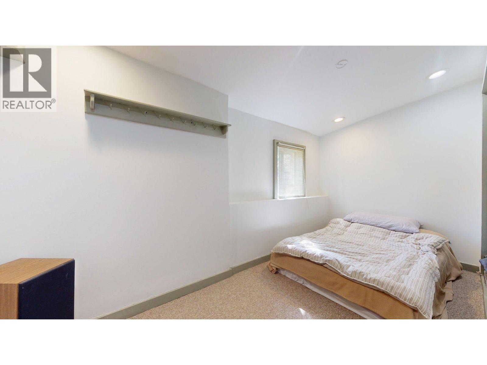 20 40022 GOVERNMENT ROAD, Squamish