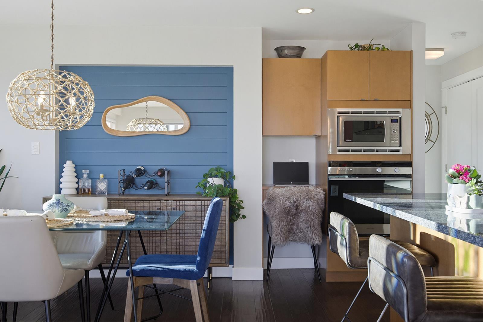 502 14955 VICTORIA AVENUE, White Rock