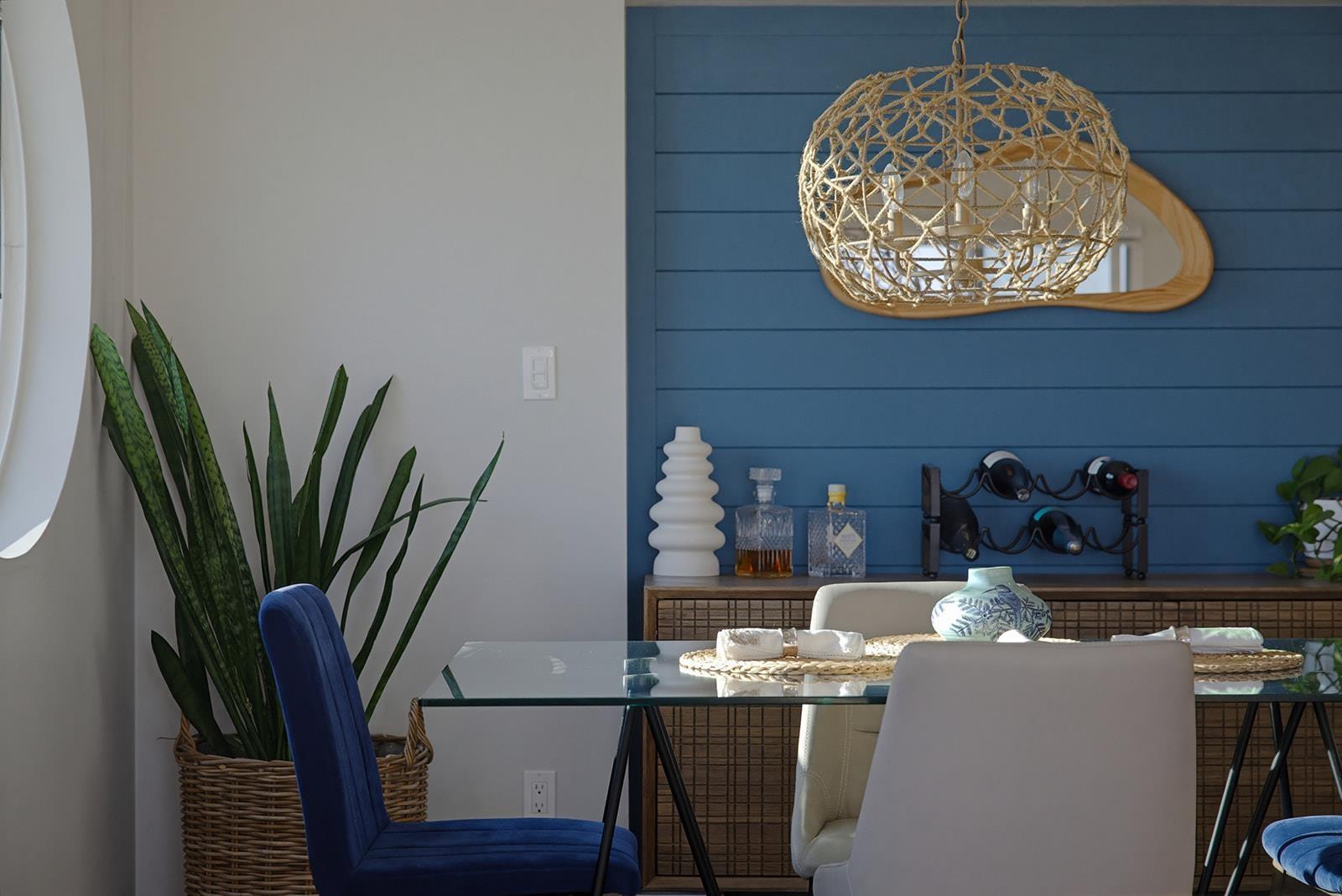 502 14955 VICTORIA AVENUE, White Rock