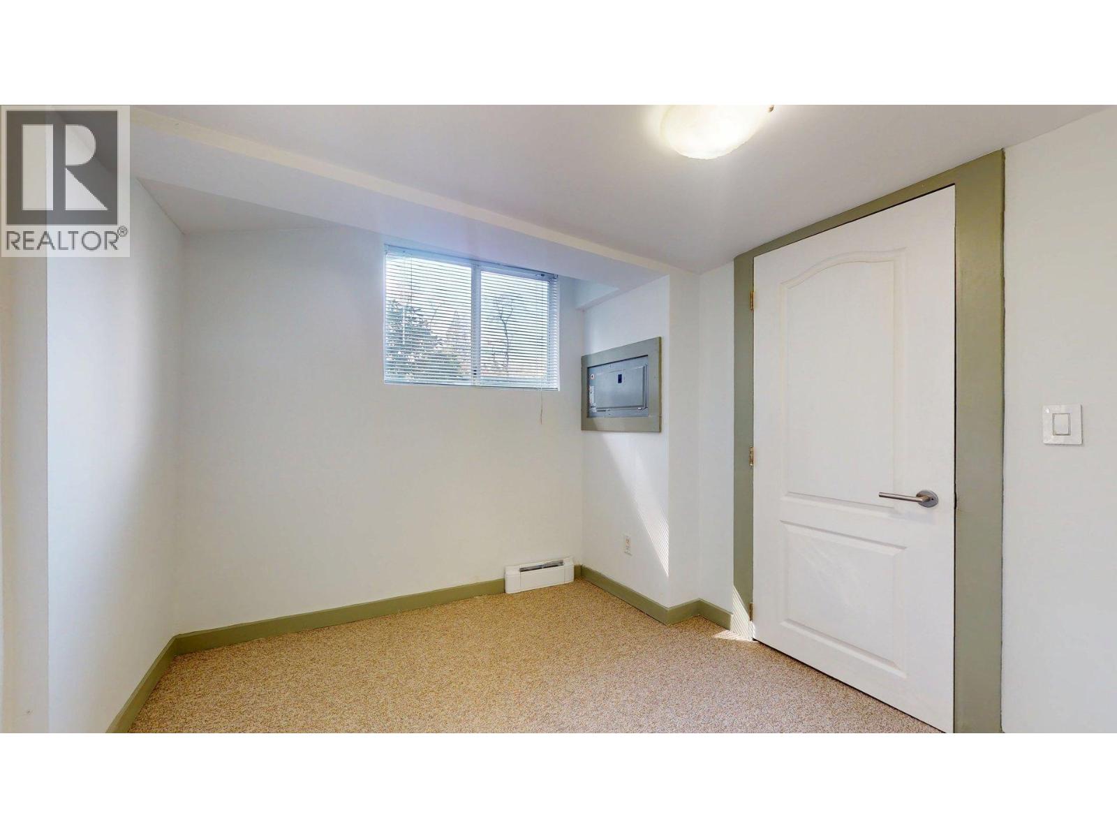 20 40022 GOVERNMENT ROAD, Squamish