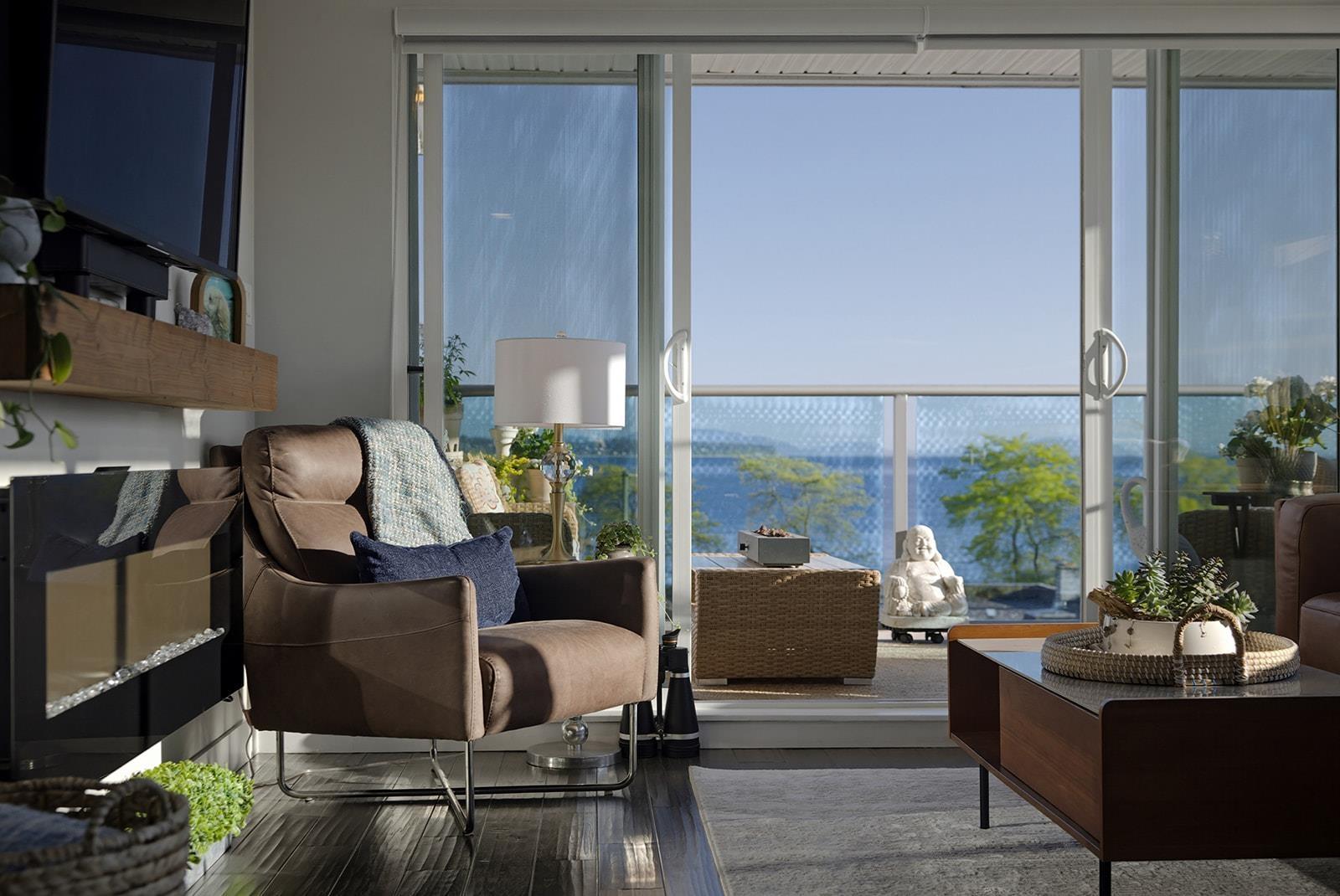 502 14955 VICTORIA AVENUE, White Rock