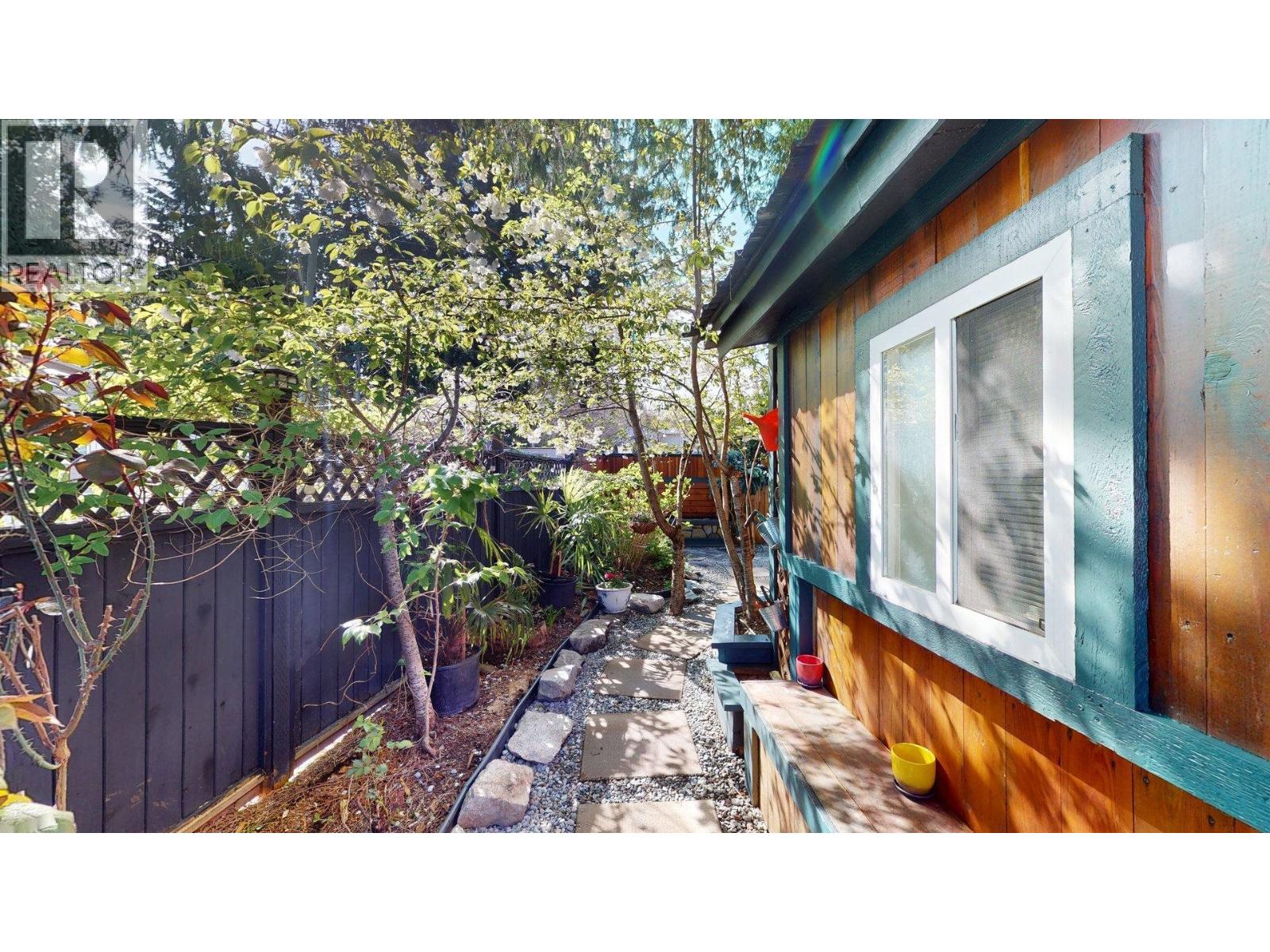 20 40022 GOVERNMENT ROAD, Squamish