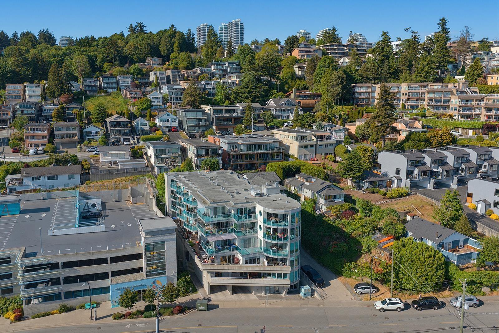 502 14955 VICTORIA AVENUE, White Rock