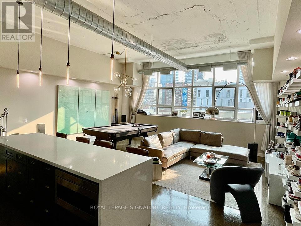 #655 155 DALHOUSIE STREET - Image 2