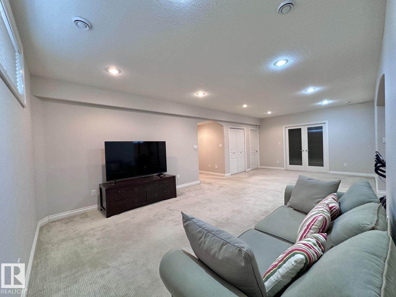 820 DRYSDALE RU NW - 44