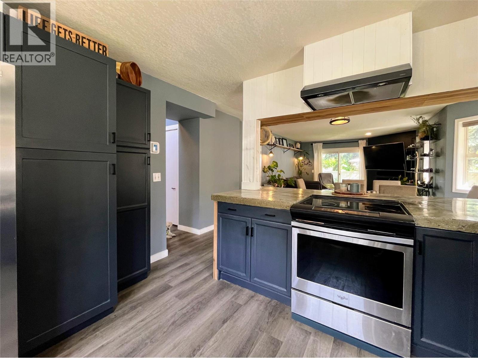 527 Yates Road Unit# 5, Kelowna