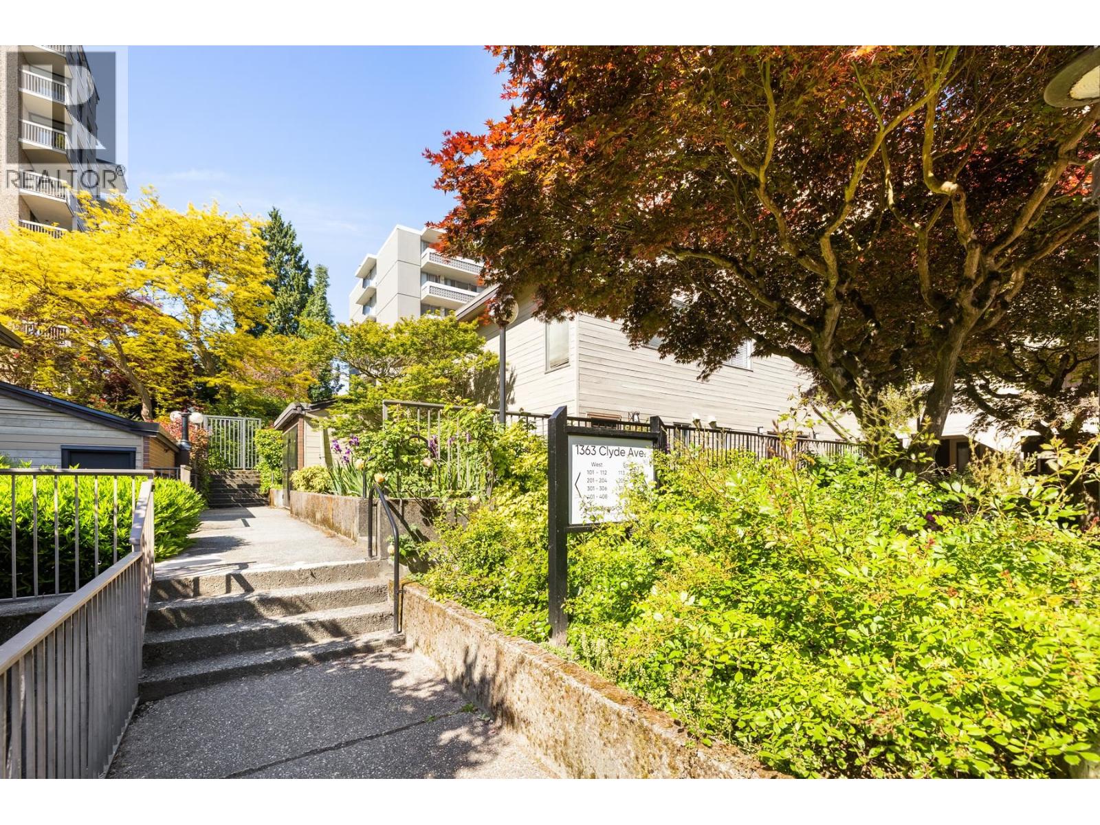 112 1363 CLYDE AVENUE, West Vancouver